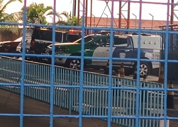 Com cordão umbilical, IML é chamado para remover feto de dentro de lixeira em Manaus