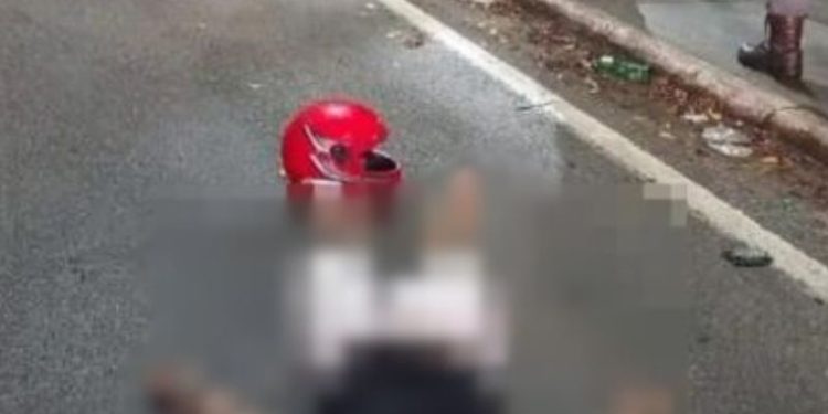 Casal é arremessado de moto ao bater em árvore e morre na Cidade Nova