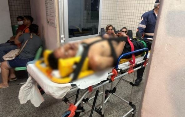 Homem fica no ‘bico do urubu’ ao ser espancado após tentativa de assalto em Manaus