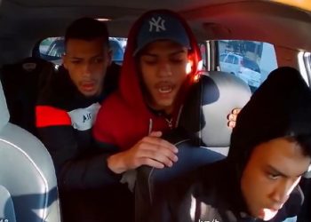 Vídeo: assaltantes se desesperam ao ver que estão sendo filmados em carro de app