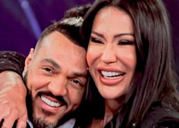 Bar oferece chopp de graça pra todo mundo que provar que é corno como o Belo