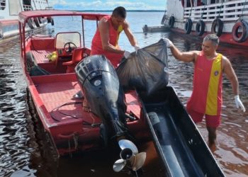 Homem se desequilibra, cai no Rio Negro e morre no Centro de Manaus