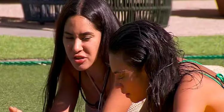 Vídeo: Isabelle e Alane deixam rivalidade pra lá e se elogiam: ‘você tem carisma”