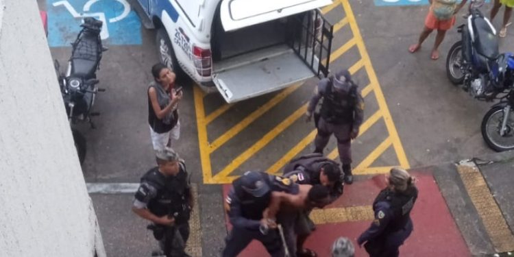 Polícia prende homem armado em residencial por ameaçar moradores em Manaus
