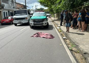 Mulher com sinais de embriaguez morre atropelada no Coroado