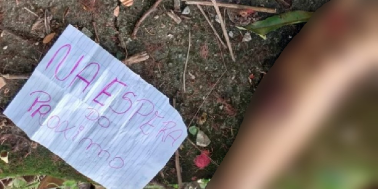 Vídeo: ‘Morreu pq é ladrão’, diz bilhete deixado em corpo degolado debaixo de ponte no Centro de Manaus