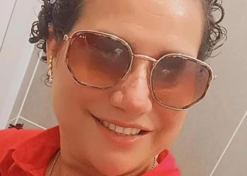 Pistoleiros matam professora na frente da família