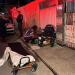 Com os braços e a perna quebrados, homem se arrasta e pede ajuda em Manaus após pêia