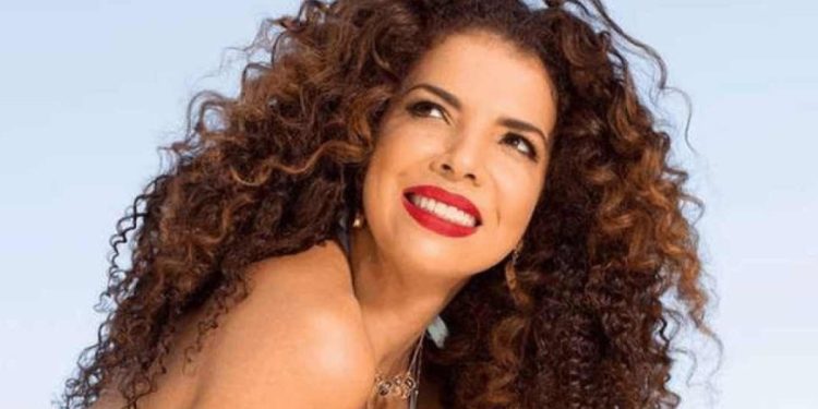 Mirante Lúcia Almeida e largo de São Vicente é inaugurado em Manaus com show de Vanessa da Mata