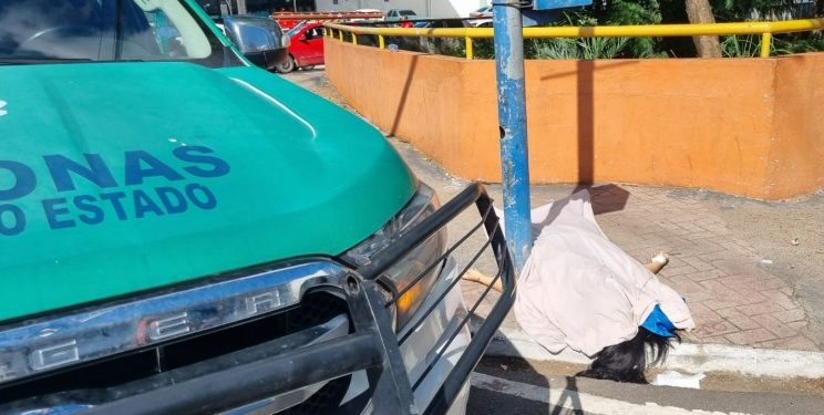 Picape acerta moto e mata mulher de 26 anos em Manaus