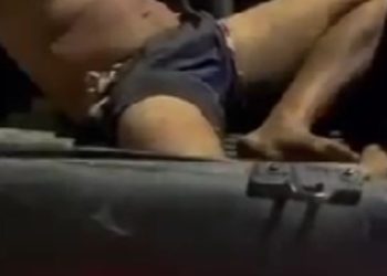 Homem clama por ajuda após ser esfaqueado nas costas em Manaus