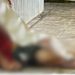 Homem é deixado sentado em lanchonete após ser morto a pauladas em Manaus