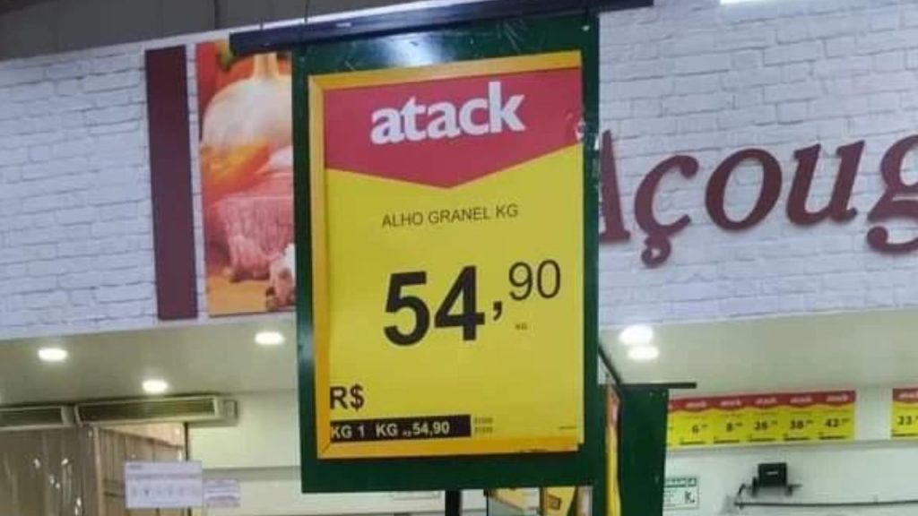 Supermercado Atack vende alho por R$ 54,90 em Manaus e população reage: "faz o L"