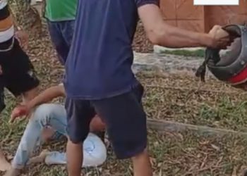 Vídeo: homem que roubou celular dentro do cemitério Tarumã recebe ‘carinho’ pelo crime