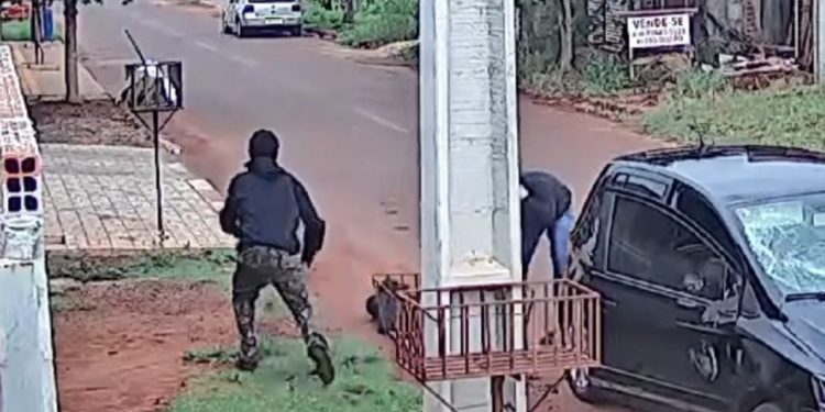 Milagre ou sorte? Jovem consegue se salvar após várias tentativas de execução e câmera registra