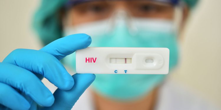 Crueldade: Em Manaus, dupla que tem HIV é presa por transmitir doença para jovens e cr1anç@s