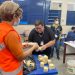 Moradores do Prosamin aprendem a fazer sabão ecológico