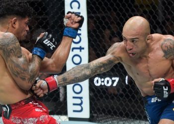 José Aldo vence na volta ao UFC e declara que se sente “o rei do Rio”