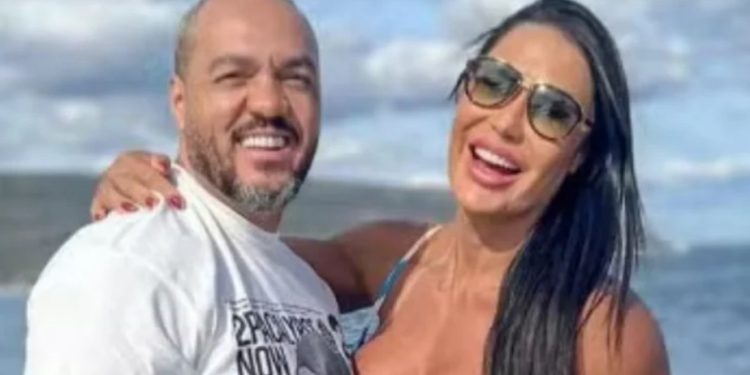 Gracyanne Barbosa deu socos em Belo depois de chifrar o cantor, afirma SBT