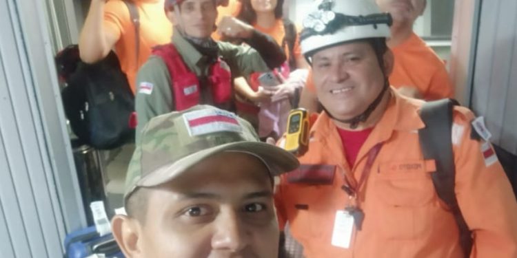 Vídeo: bombeiros do Amazonas se destacam em salvamento nas enchentes do Sul