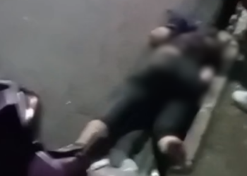 Vídeo: Em moto, mulher é atingida por carro em grave acidente na Cidade Nova