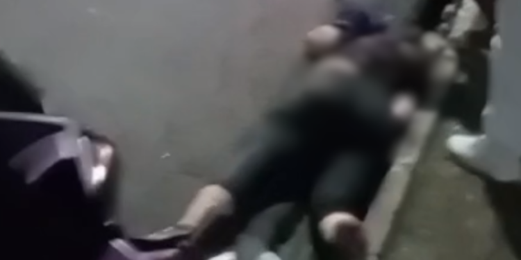 Vídeo: Em moto, mulher é atingida por carro em grave acidente na Cidade Nova