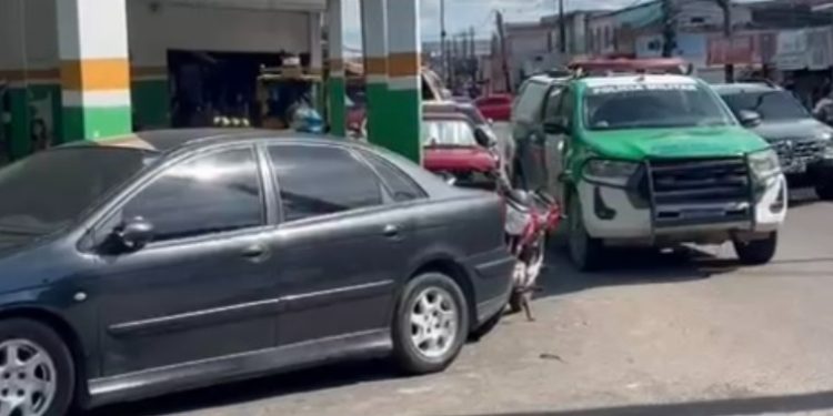 Urgente: trabalhador é executado a tiros em loja do Jorge Teixeira