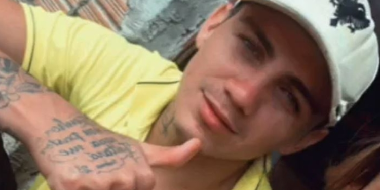 Jovem que sumiu ao dizer que ia para Itacoatiara é encontrado morto degolado no rio