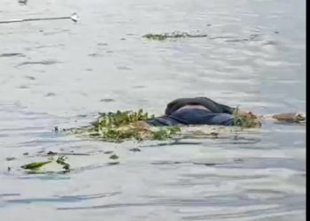 Veja o vídeo que mostra corpo boiando no Porto da Ceasa em Manaus