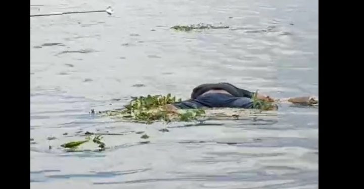 Veja o vídeo que mostra corpo boiando no Porto da Ceasa em Manaus
