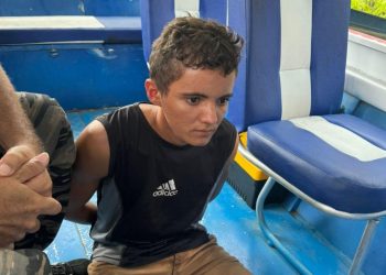 Jovem de 19 anos leva d3dada no ‘brioco’ em flutuante no AM e mata homem a facadas