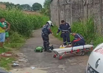 Em Manaus, marido ataca a esposa a facadas e ela é encontrada ‘banhada’ em sangue