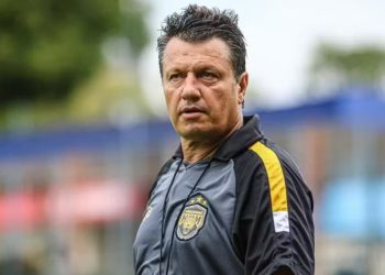 Após perder duas vezes do Flamengo, Adilson Batista desiste do Amazonas FC