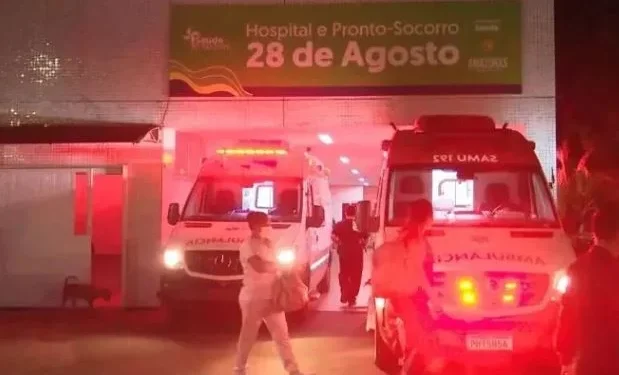 Assaltantes chegam em partida de futebol em Manaus e jovem é baleado ao reagir