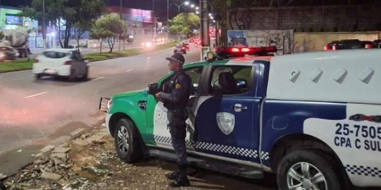 Homem marca encontro com mulher desconhecida em Manaus e quase é morto a terçadadas
