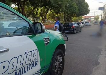 Na Compensa, idoso em situação de rua morre atropelado por picape enquanto aguardava socorro