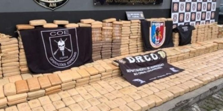 Polícia tomba R$ 20 milhões em maconha na cidade de Iranduba