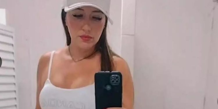Mulher passa quatro anos morando com o ex até ser morta e enterrada no chão de casa