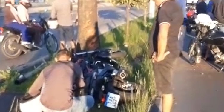 Vídeo: motociclista fica gravemente ferido após acertar poste em Manaus