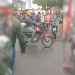 Vídeo: Mulher fica ferida em acidente com moto no bairro Jorge Teixeira