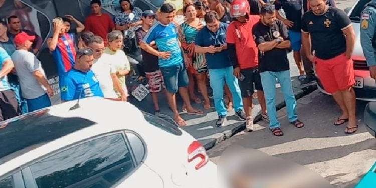 Vídeo: Dupla que assassinou homem na saída de academia no Novo Aleixo é presa