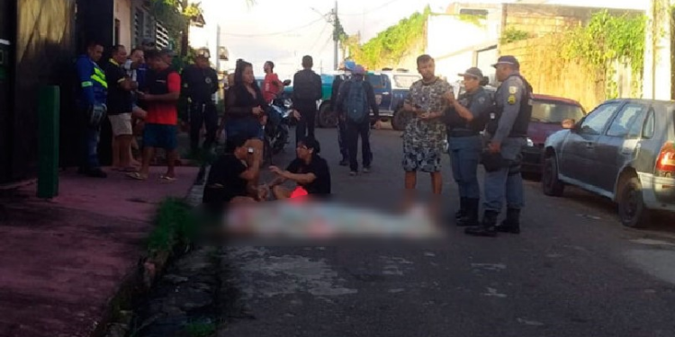 Jovem de 20 anos tem a cabeça crivada de balas na véspera do Dia das Mães em Manacapuru
