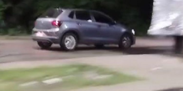 Vídeo: carro é filmado na contramão em plena Constantino Nery