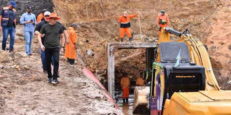 Mais de 35 mil metros de drenagens profundas implementadas pela prefeitura combatem os efeitos do inverno amazônico