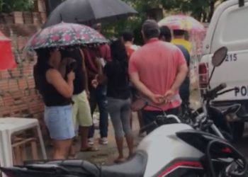 Em Manaus, jurado de morte se ajoelha e pistoleiro o mata com tiro no ouvido