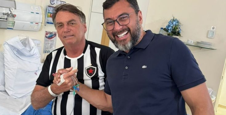 Bolsonaro recebe visita de Wilson Lima no hospital em Manaus