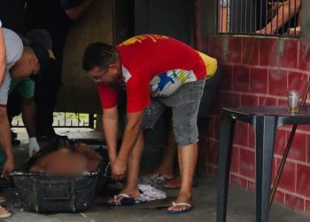 Após passar a manhã bebendo, homem é executado dentro de banheiro de bar no Jorge Teixeira