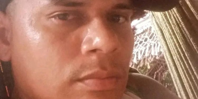 Pura cachaça, homem pula de barco na madrugada e desaparece no rio durante trajeto a Manaus
