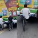 Vídeos: motoqueiro registra dois jovens andando de bike em Manaus com os pés presos em ônibus