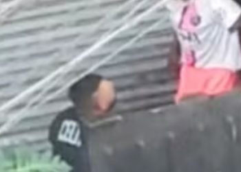 Vídeo: polícia procura por homem que estupr0u moradora de rua e depois fugiu